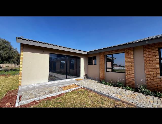 15,749M² SMALLHOLDING FOR SALE IN FAIRLEADS